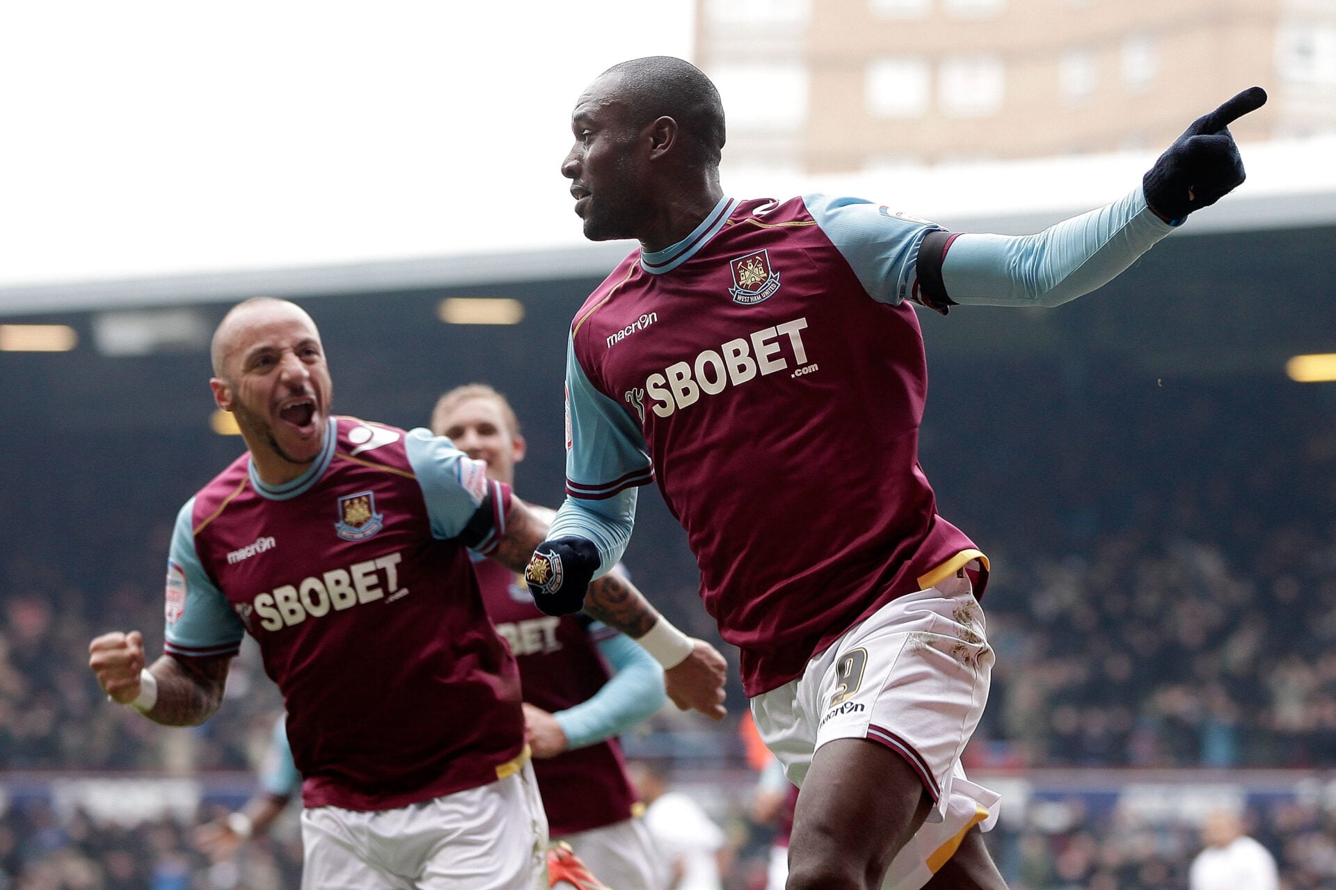 Mavropanos Saves West Ham with Daring Face Block of Haaland Shot